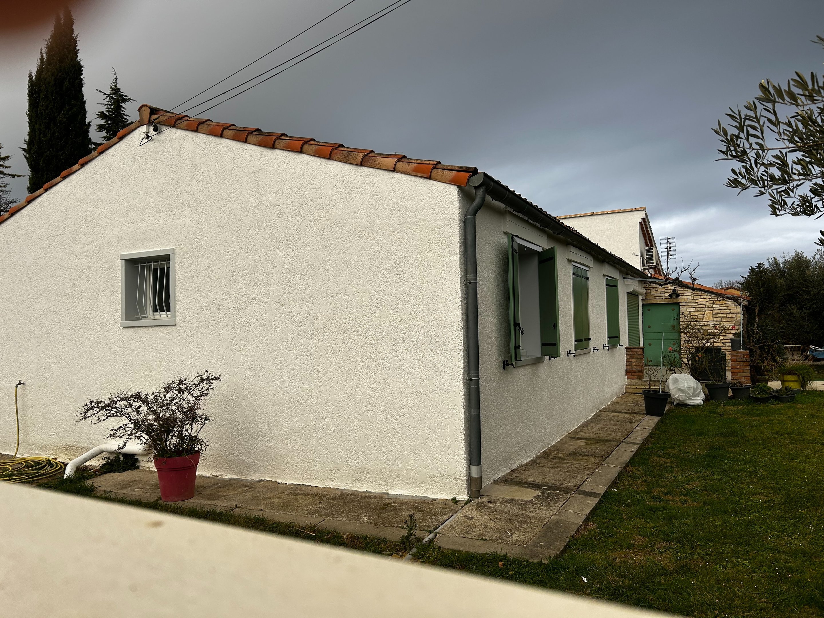 Curving abstract shapes with an orange and blue gradient